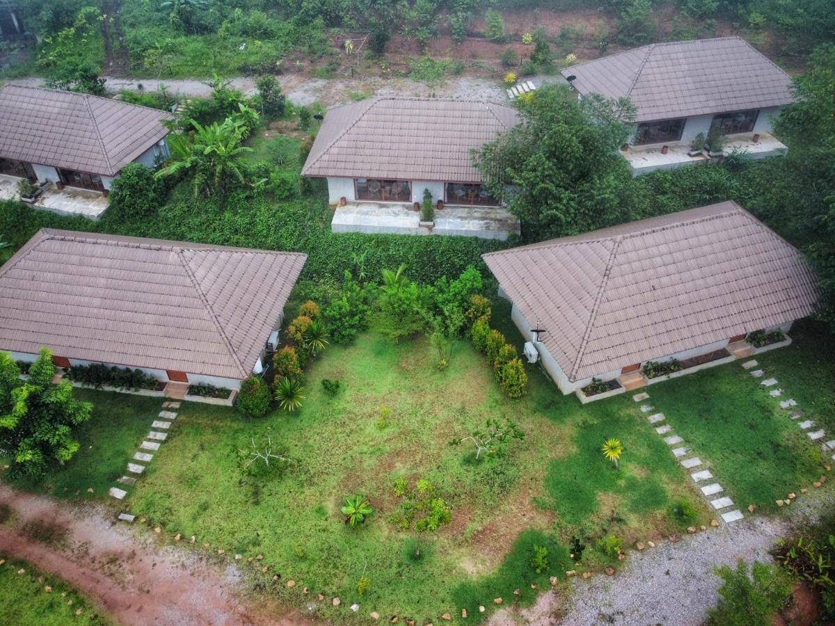 The Liveliwoods Hotel Khao Sok National Park Exterior photo