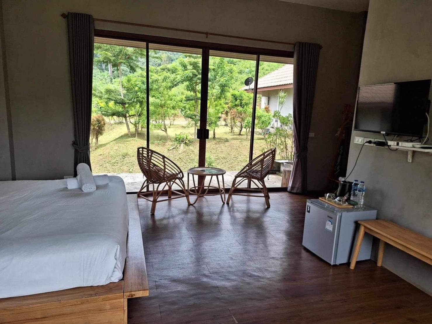 The Liveliwoods Hotel Khao Sok National Park Exterior photo